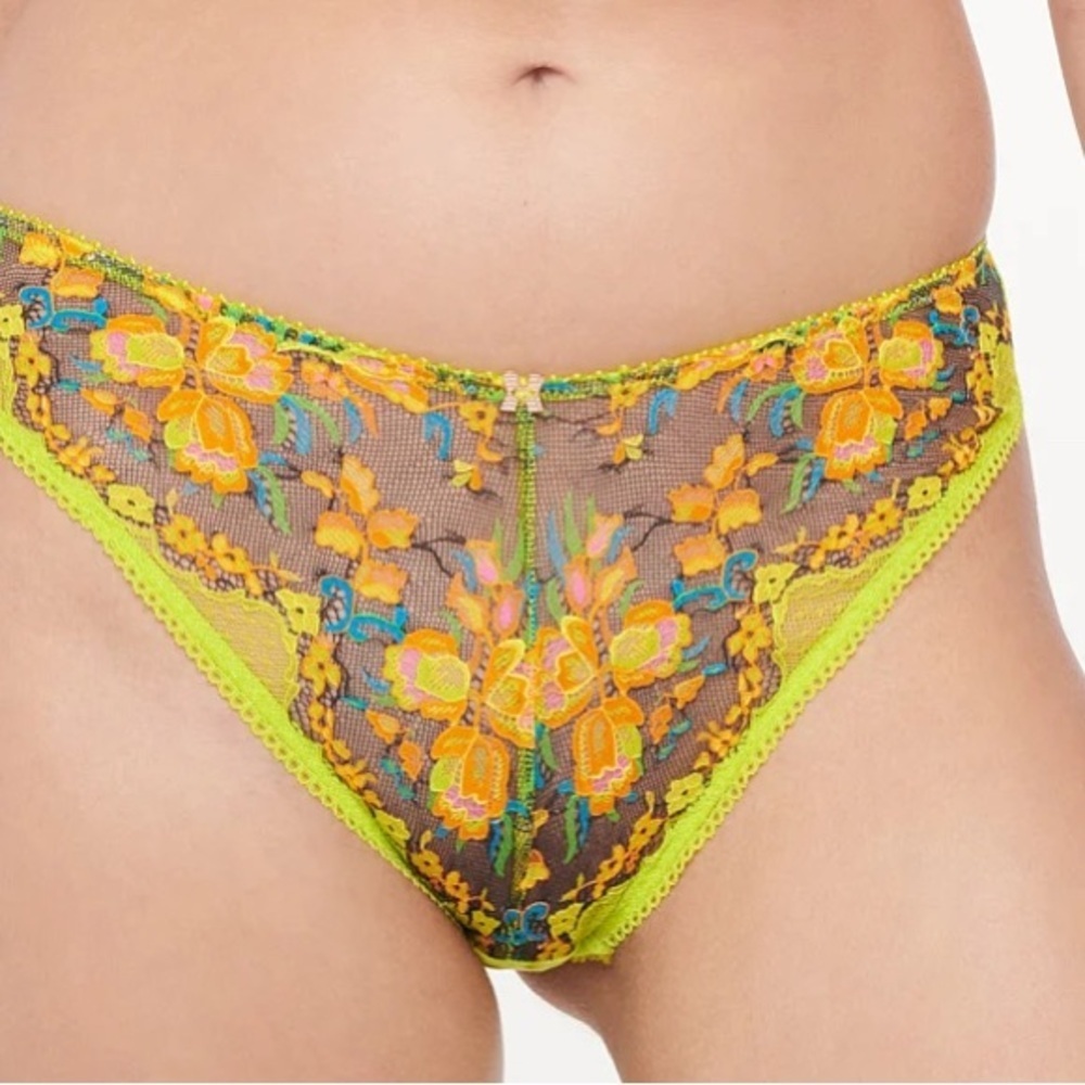 NWT Savage X Fenty by Rihanna Brazilian Neon Wild Bunch Lace Panty Sz Small - Picture 3 of 6